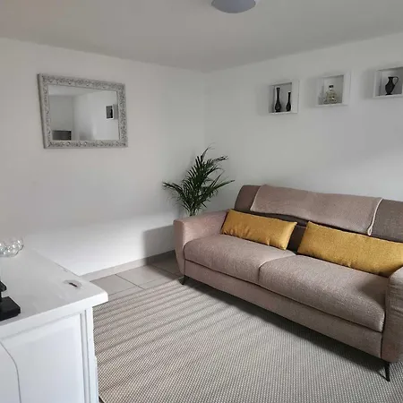 摩洛哥传统庭院住宅 Beautiful 2-bed Lakeside In 3*