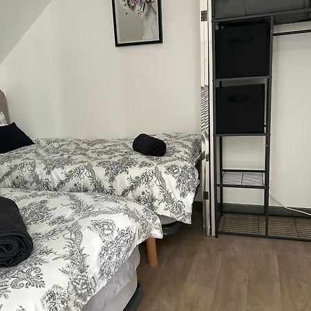 Beautiful 2-bed Lakeside In Riád Montenay