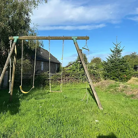 Riád Beautiful 2-bed Lakeside In Montenay