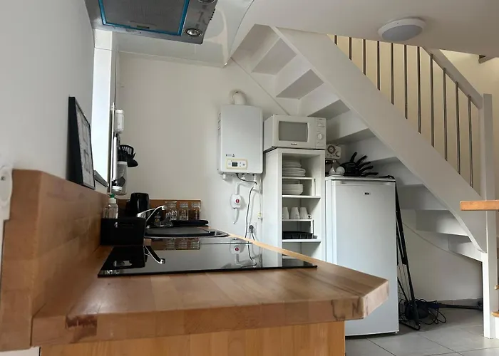 رياد Beautiful 2-bed Lakeside In