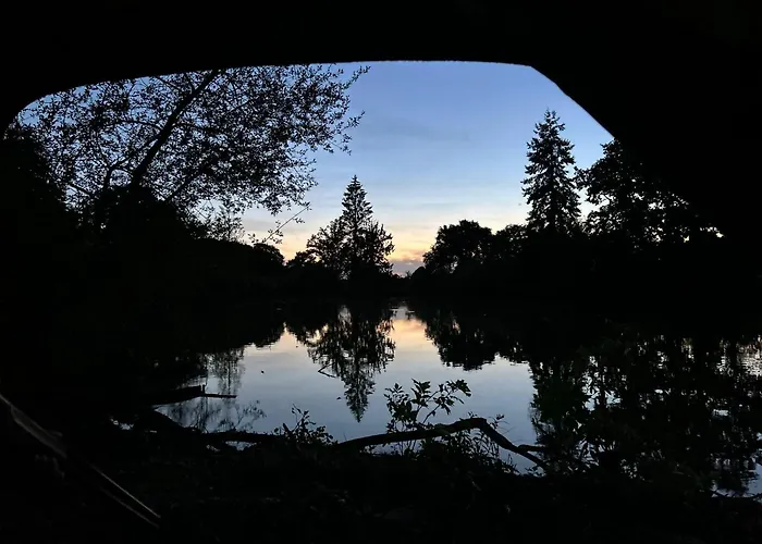 رياد Beautiful 2-bed Lakeside In Montenay