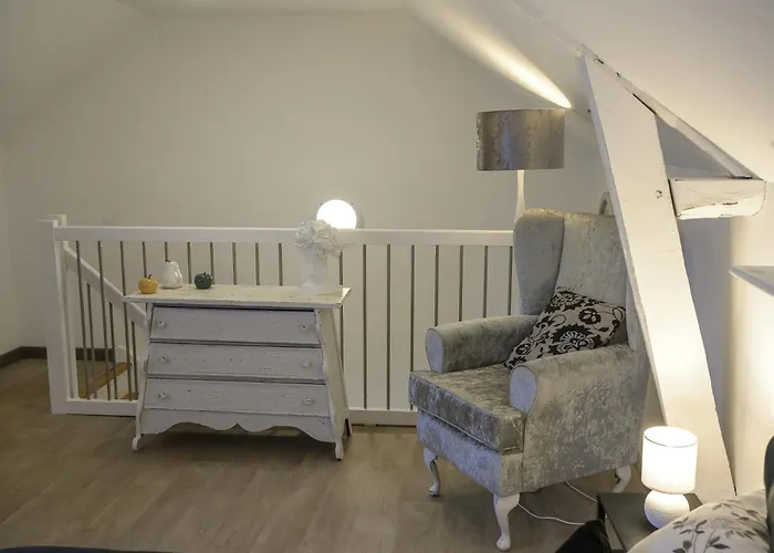 Riad Beautiful 2-bed Lakeside In