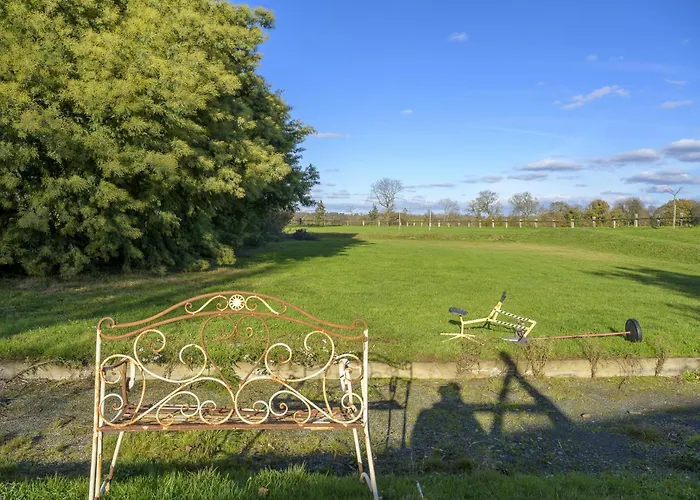 Beautiful 2-bed Lakeside In Riad 3*